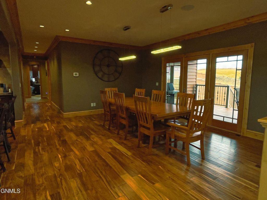 709 Long Drive, Watford City, ND 58854 photo 29