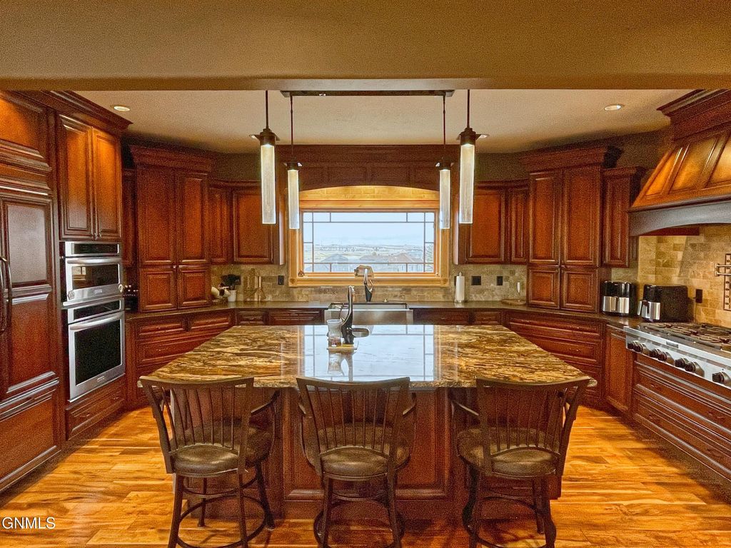709 Long Drive, Watford City, ND 58854 photo 31