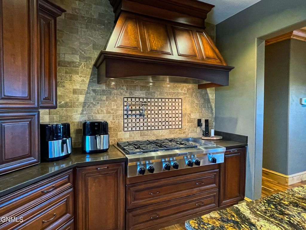 709 Long Drive, Watford City, ND 58854 photo 35