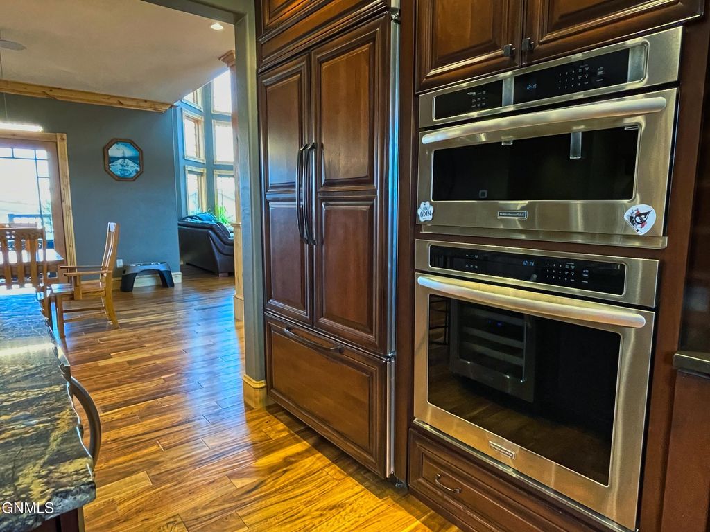 709 Long Drive, Watford City, ND 58854 photo 36