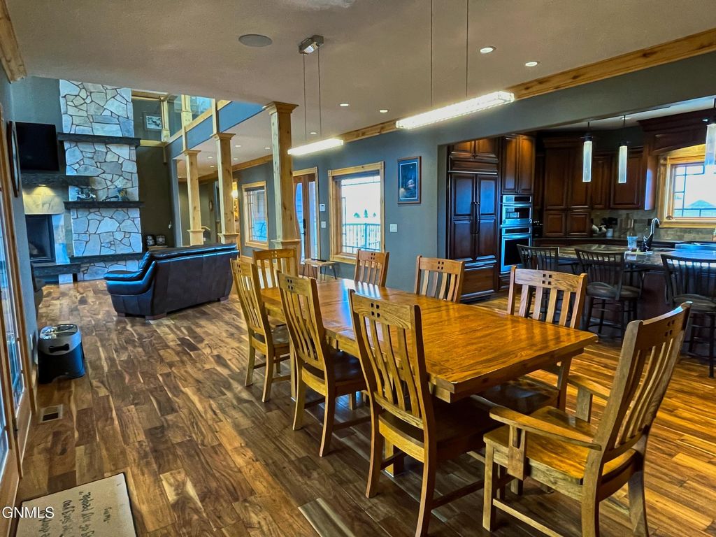 709 Long Drive, Watford City, ND 58854 photo 39