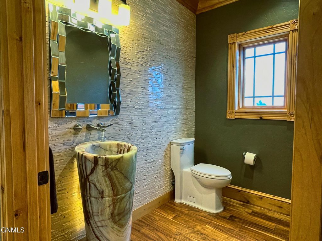 709 Long Drive, Watford City, ND 58854 photo 40