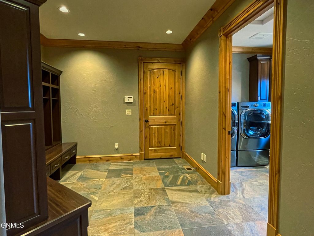 709 Long Drive, Watford City, ND 58854 photo 66