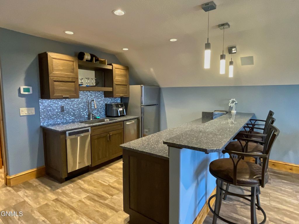 709 Long Drive, Watford City, ND 58854 photo 81