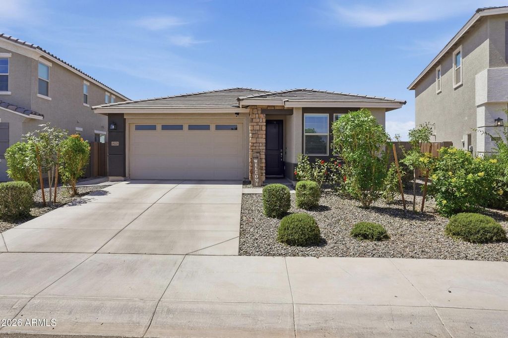 Image 1 of property listing at 19225 W SAN MIGUEL Avenue, Litchfield Park, AZ 85340