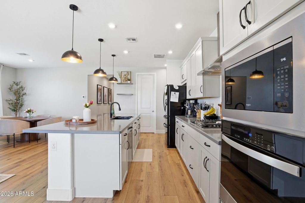 Image 13 of property listing at 19225 W SAN MIGUEL Avenue, Litchfield Park, AZ 85340