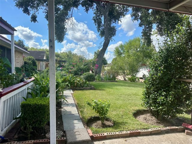 14407 Fleetwell Drive, Houston, TX 77045