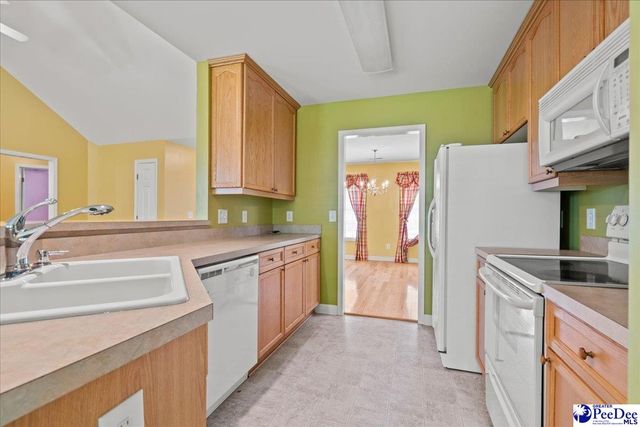2120 Carriage Place Dr, Florence, SC 29505