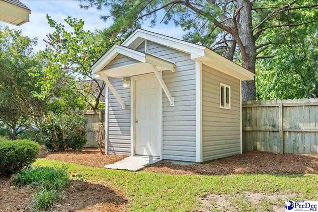 2120 Carriage Place Dr, Florence, SC 29505