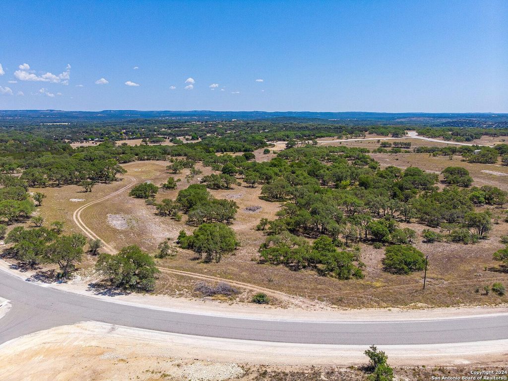 635 Whiskey TRL, Blanco, TX 78130