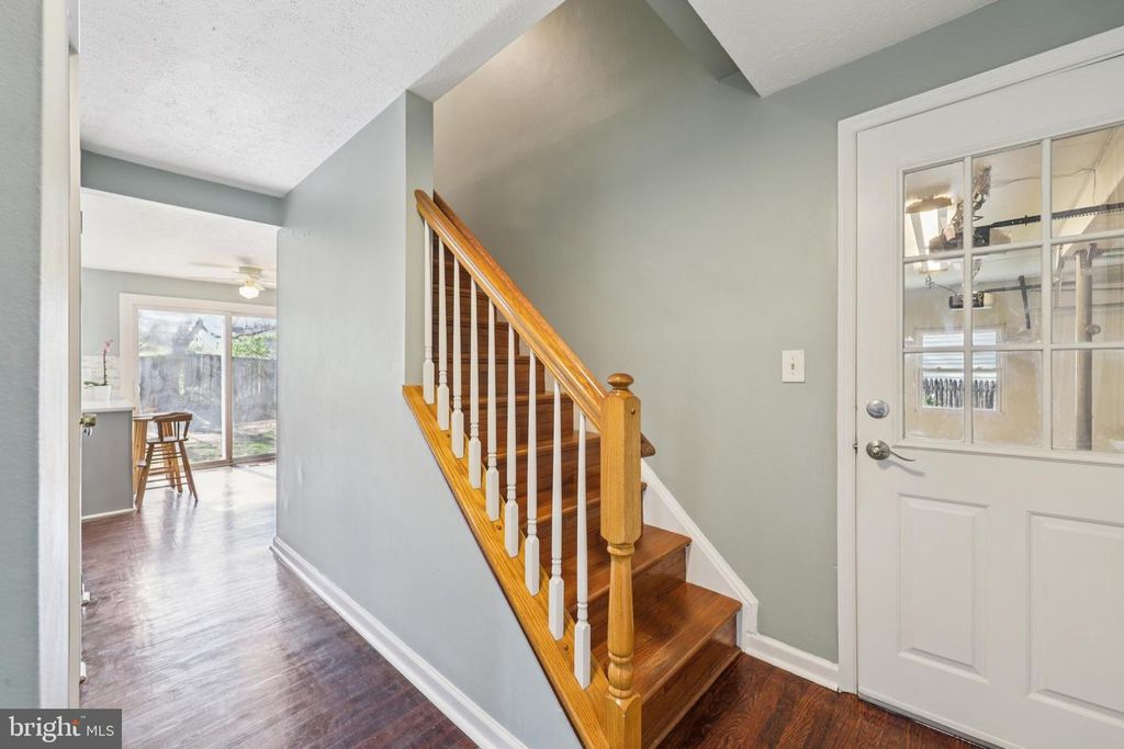 Image 7 of property listing at 17312 AMITY DR, Gaithersburg, MD 20877