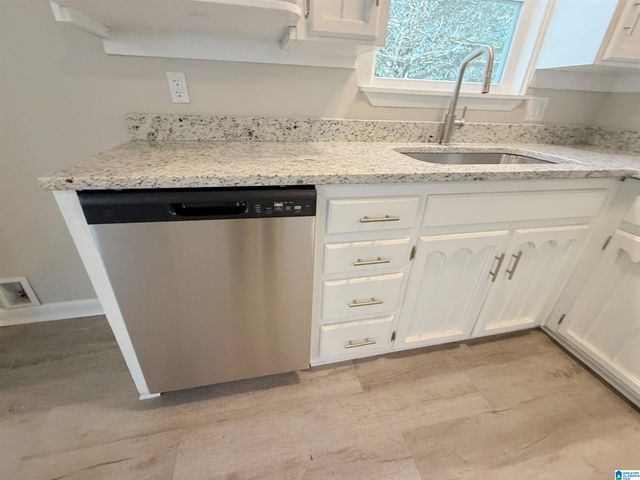 1004 SANDYBROOK CIRCLE, Brookside, AL 35214