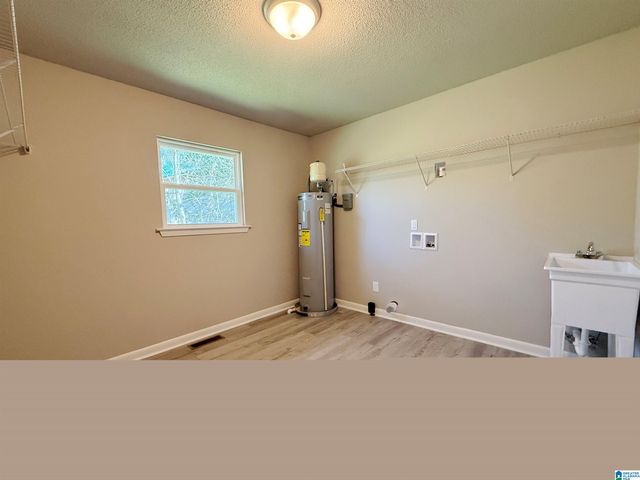 1004 SANDYBROOK CIRCLE, Brookside, AL 35214