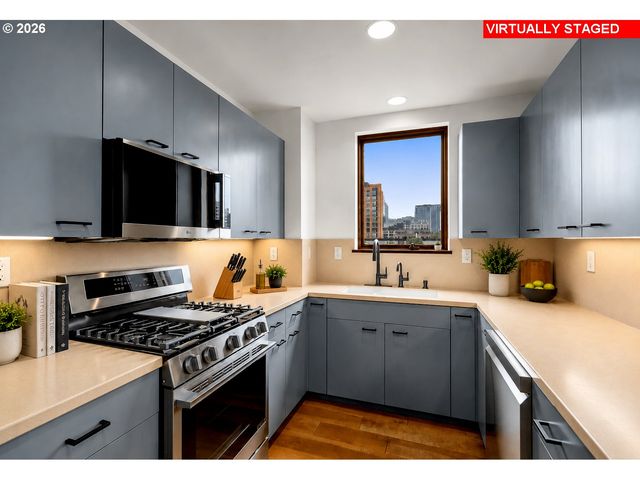 820 Nw 12TH Ave 518, Portland, OR 97209