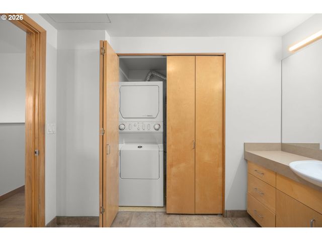 820 Nw 12TH Ave 518, Portland, OR 97209