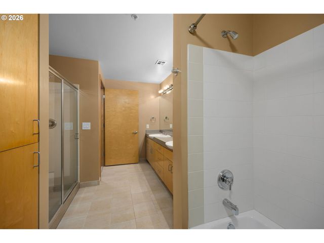 820 Nw 12TH Ave 518, Portland, OR 97209