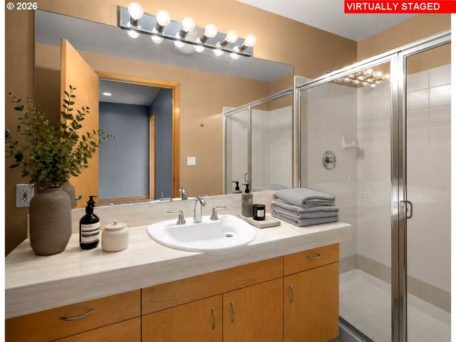 820 Nw 12TH Ave 518, Portland, OR 97209