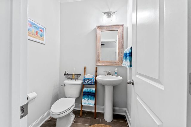 2401 Thoroughfare Dr, North Myrtle Beach, SC 29582