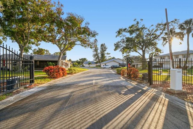 3280 37TH WAY S B, St Petersburg, FL 33711