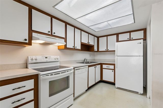 3280 37TH WAY S B, St Petersburg, FL 33711