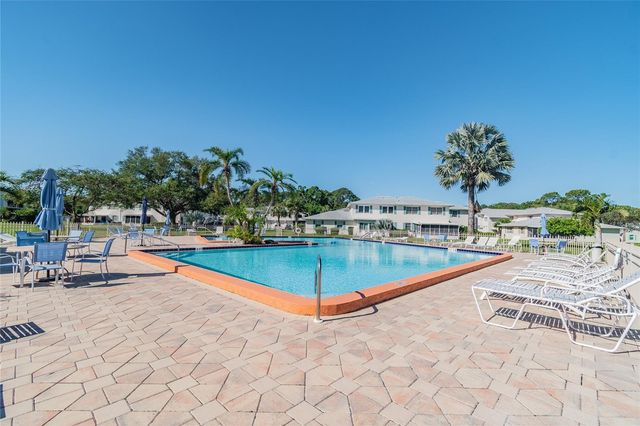 3280 37TH WAY S B, St Petersburg, FL 33711