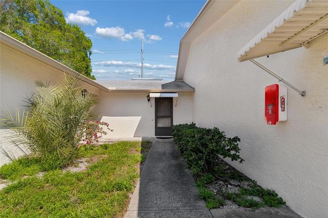 3280 37TH WAY S B, St Petersburg, FL 33711