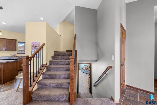 707 Brannon Dr, Harrisburg, SD 57032