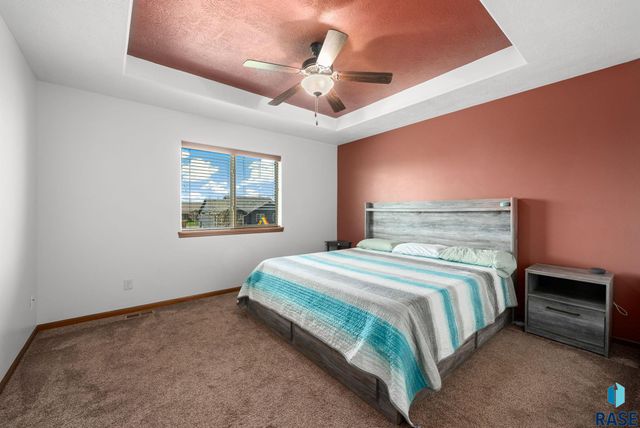 707 Brannon Dr, Harrisburg, SD 57032