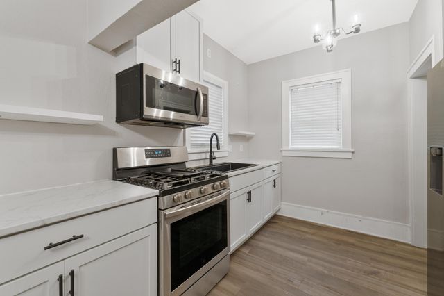 921 4th Street N, Fargo, ND 58102