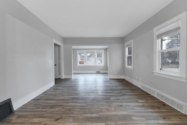 921 4th Street N, Fargo, ND 58102