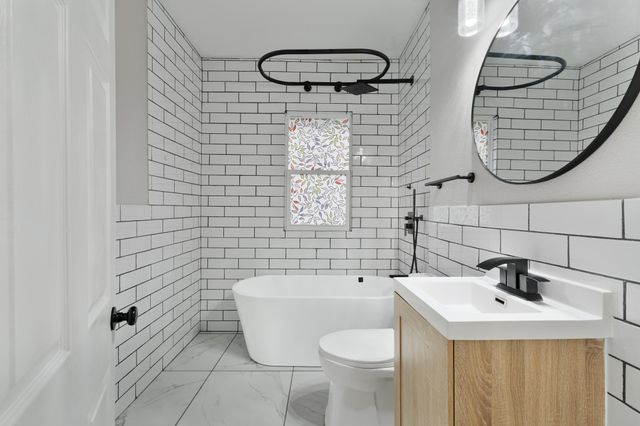 921 4th Street N, Fargo, ND 58102