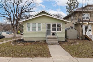 921 4th Street N, Fargo, ND 58102