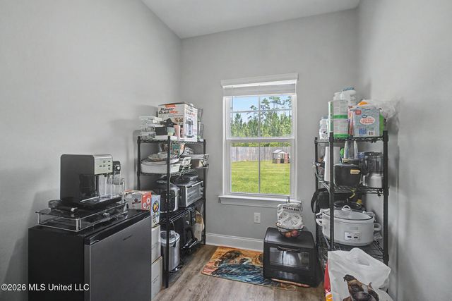 6812 Enclave Lane, Ocean Springs, MS 39564