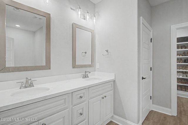 6812 Enclave Lane, Ocean Springs, MS 39564