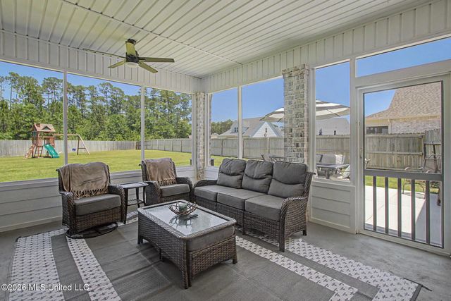 6812 Enclave Lane, Ocean Springs, MS 39564