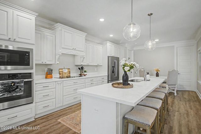 6812 Enclave Lane, Ocean Springs, MS 39564