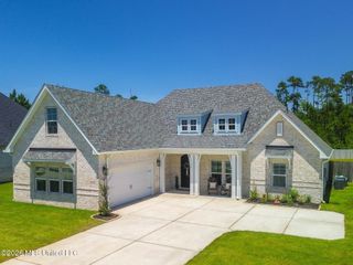6812 Enclave Lane, Ocean Springs, MS 39564
