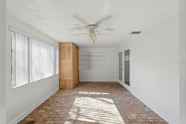 3391 WALNUT STREET NE, St Petersburg, FL 33704