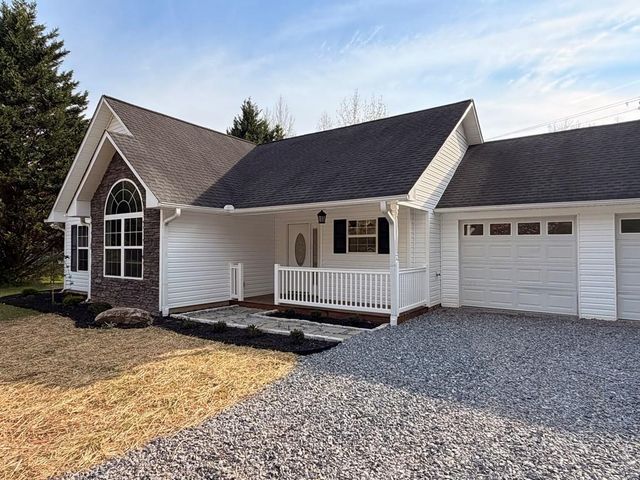 4333 Ada Street, Blue Ridge, GA 30513