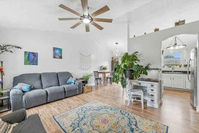 10509 W Yosemite, Wichita, KS 67215