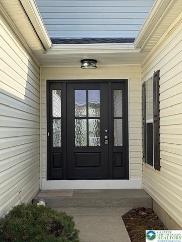 636 San Simeon Place, Forks Twp, PA 18040