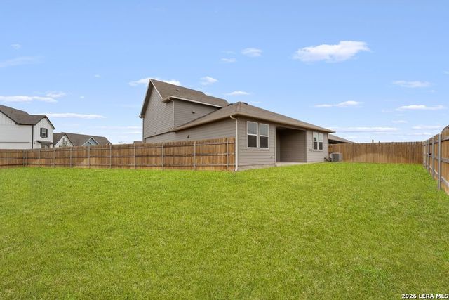 449 Ida Loop, Seguin, TX 78155