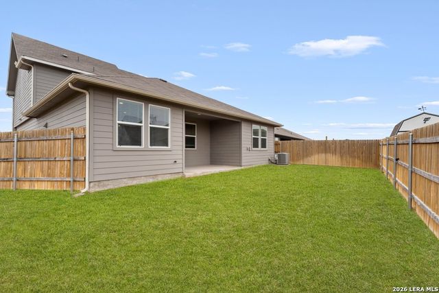 449 Ida Loop, Seguin, TX 78155