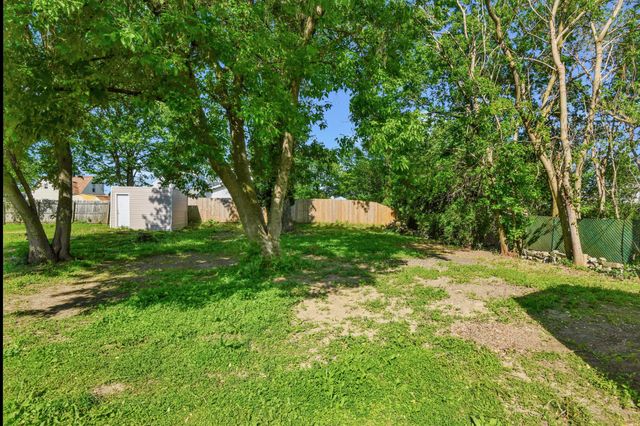 2621 PEBBLE Drive, Erie, PA 16508