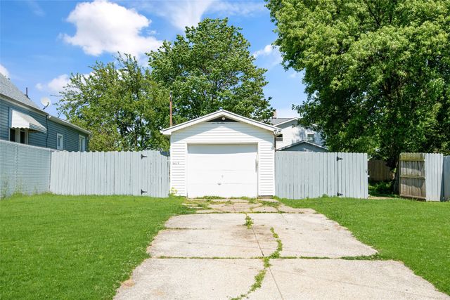 2621 PEBBLE Drive, Erie, PA 16508
