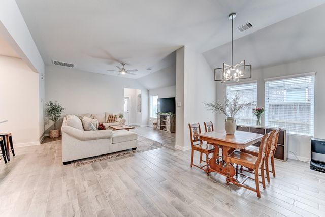 626 Urban Way, Rosharon, TX 77583