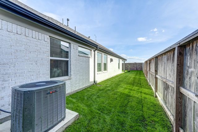 626 Urban Way, Rosharon, TX 77583