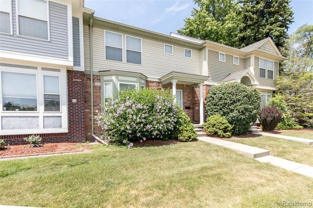 2723 Grayson Street, Ferndale, MI 48220
