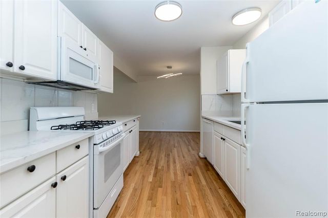 2723 Grayson Street, Ferndale, MI 48220
