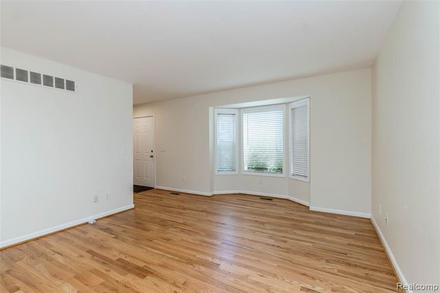 2723 Grayson Street, Ferndale, MI 48220